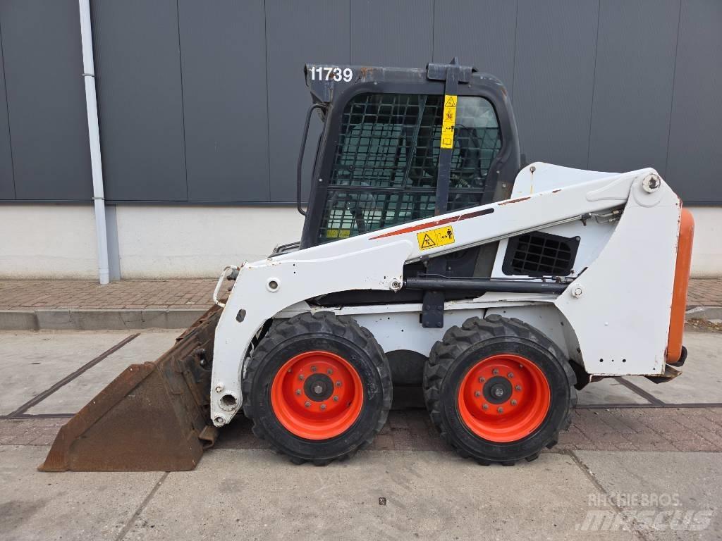 Bobcat S 450 لوادر انزلاقية التوجيه