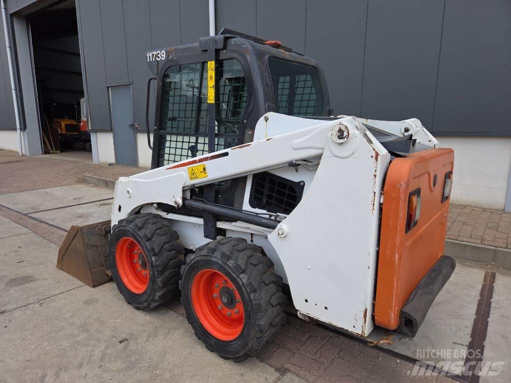 Bobcat S 450 لوادر انزلاقية التوجيه