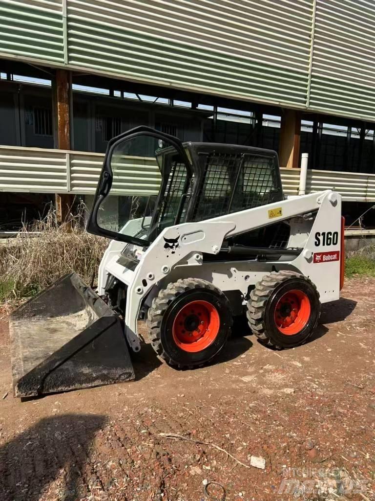 Bobcat S 160 لوادر انزلاقية التوجيه