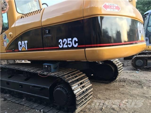 CAT 325 C حفارات زحافة