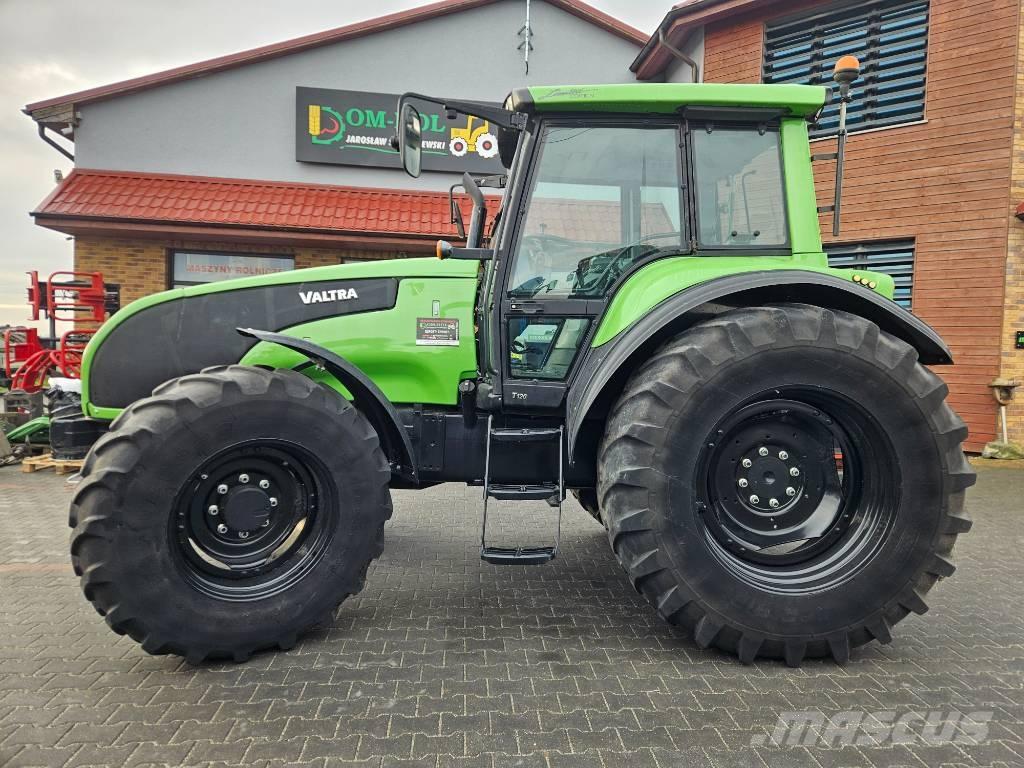 Valtra T 120 الجرارات