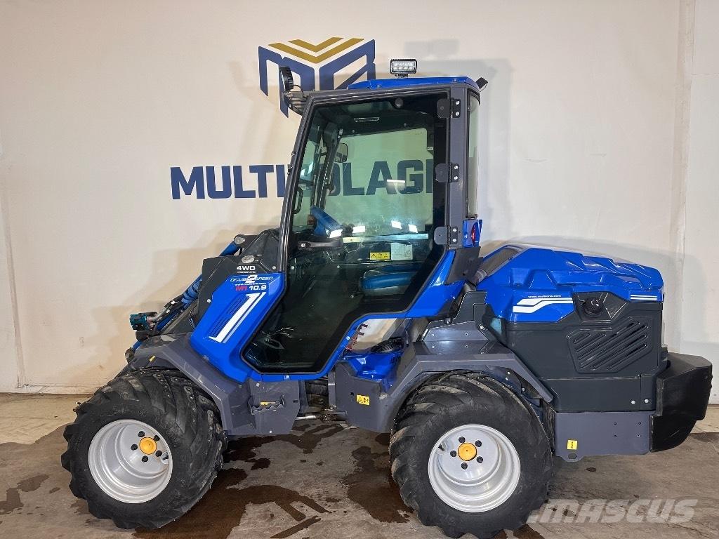 Multione 10.9 لوادر انزلاقية التوجيه