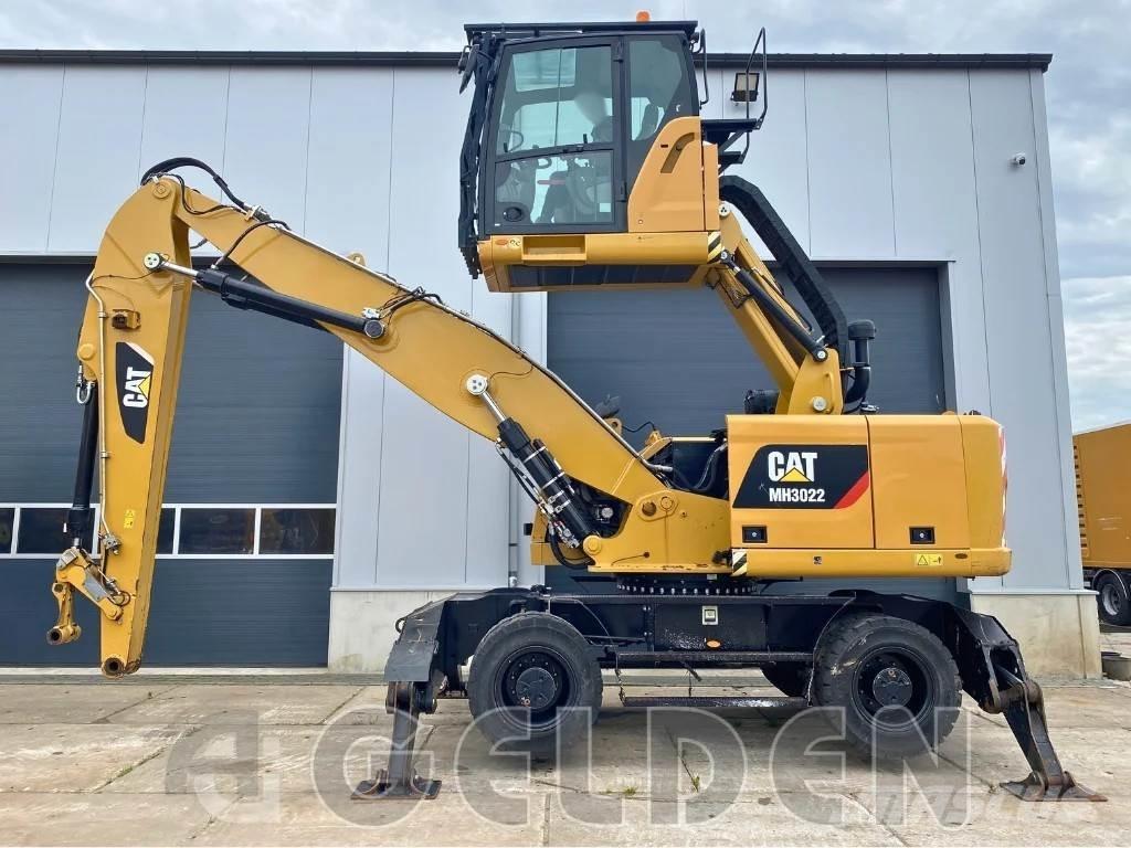 CAT MH3022 مناولات المخلفات / مناولات صناعية
