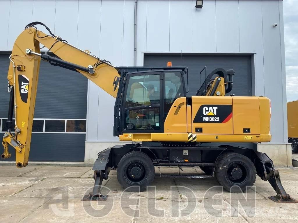 CAT MH3022 مناولات المخلفات / مناولات صناعية