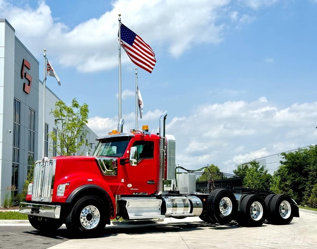 Kenworth W 990 وحدات الجر