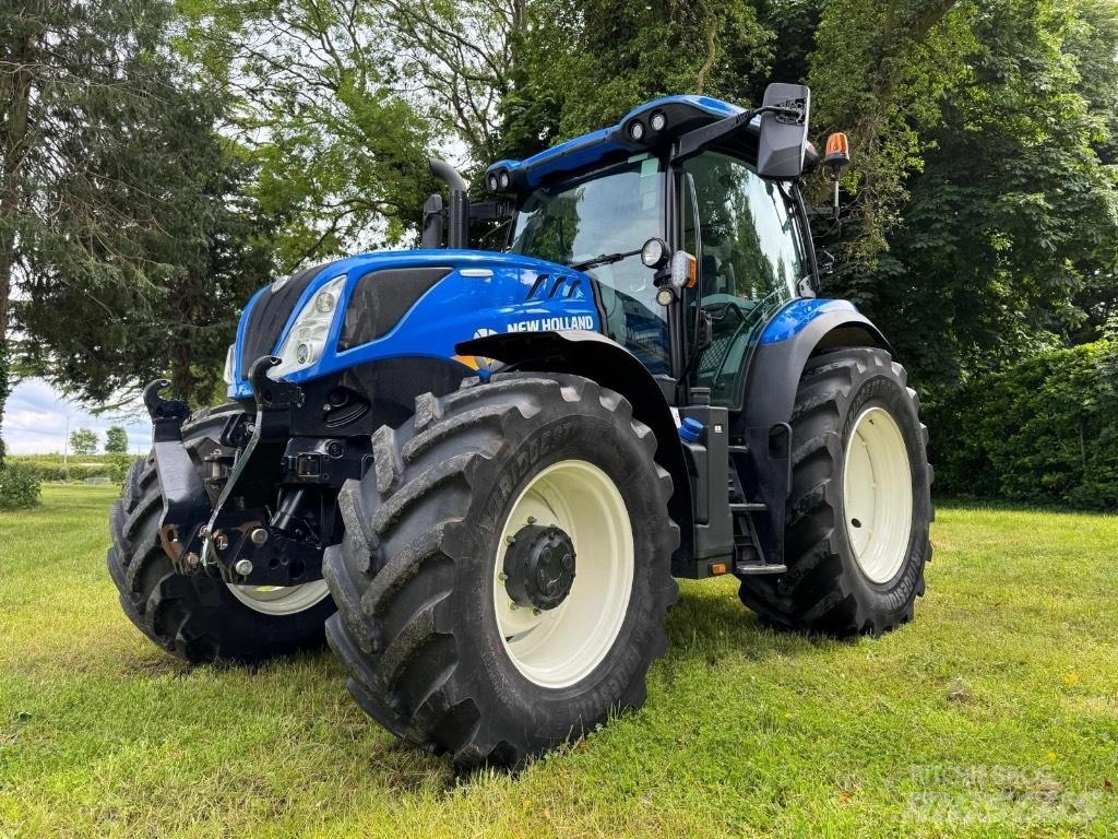 New Holland T6.180 الجرارات