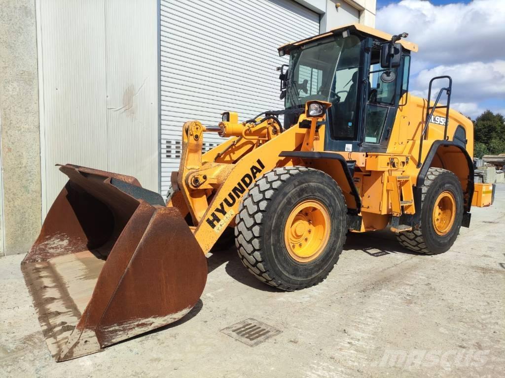 Hyundai HL 955 لوادر بعجل