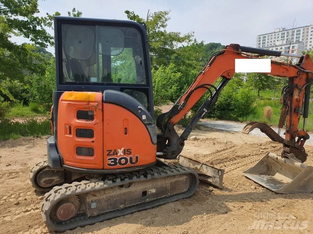 Hitachi ZX 30 حفارات صغيرة أقل من 7 طن (حفارات صغيرة)