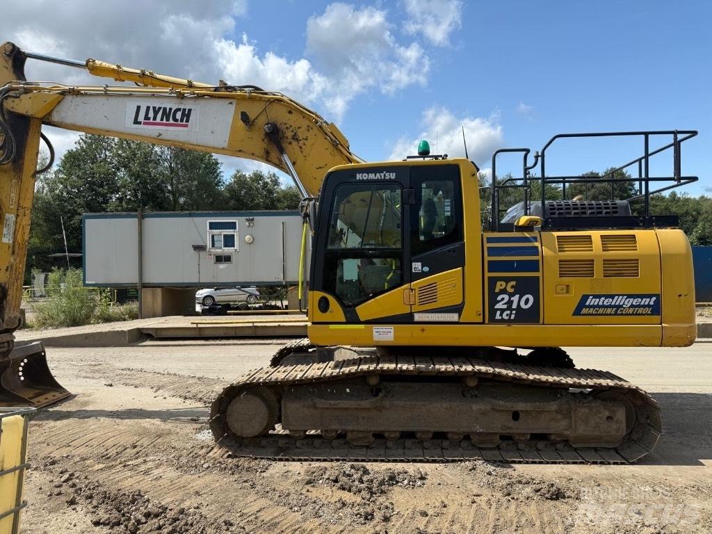 Komatsu PC 210 LCi حفارات زحافة