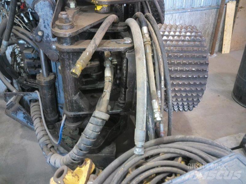 Kobelco SK 290 LC حفارات زحافة