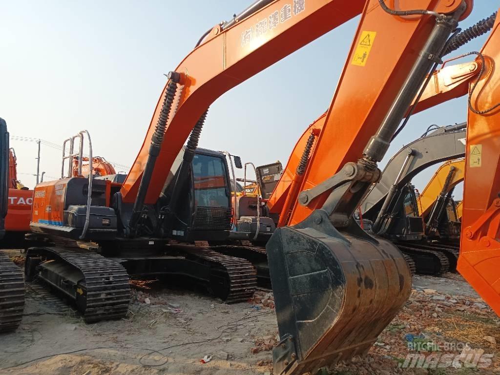 Hitachi ZX 240 حفارات زحافة