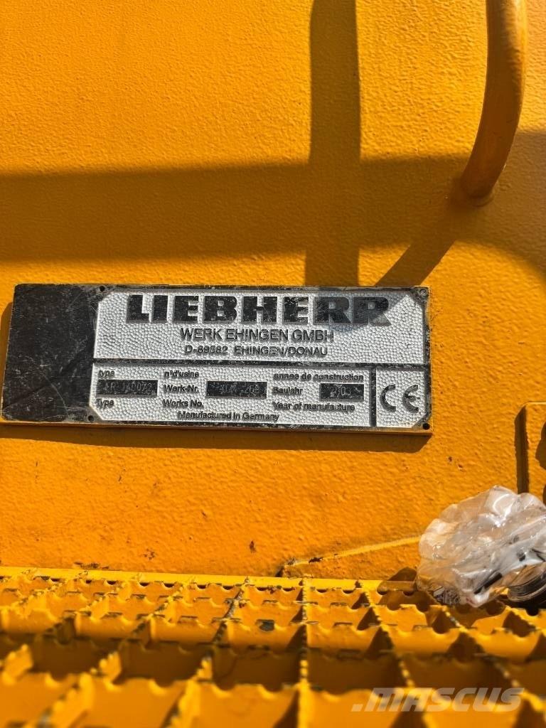 Liebherr LR 1400-2 رافعات مجنزرة