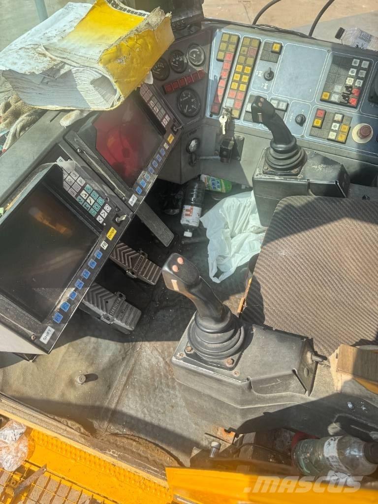 Liebherr LR 1400-2 رافعات مجنزرة