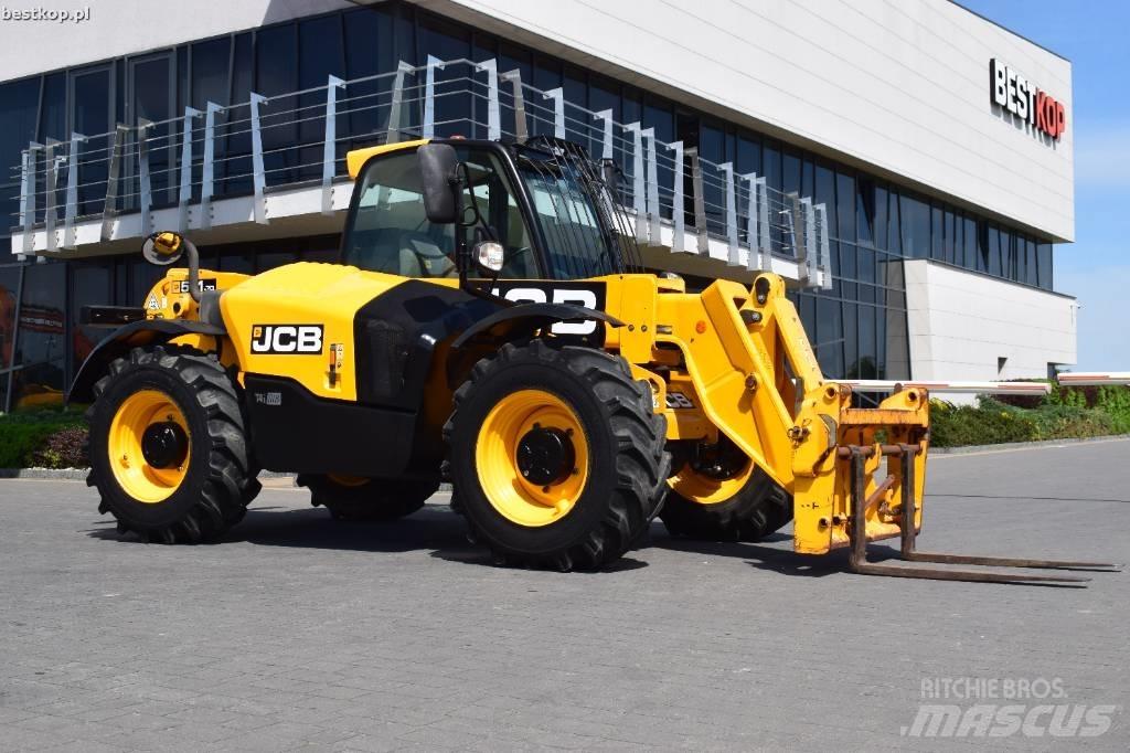 JCB 531-70 مناولات متداخلة