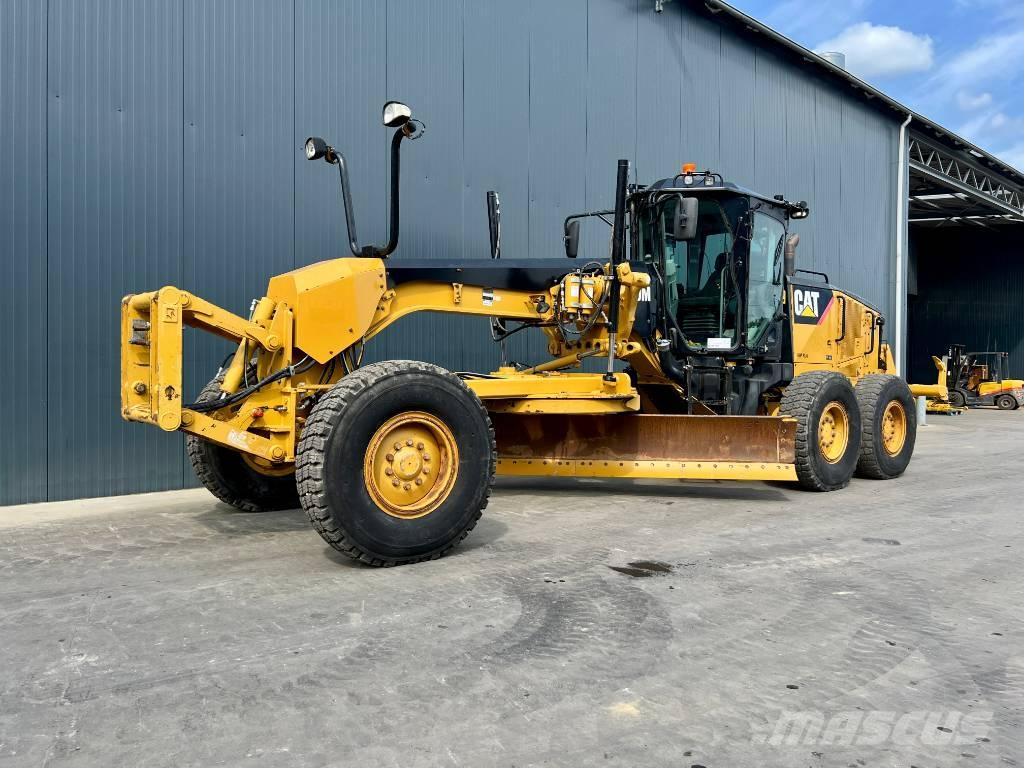 CAT 140M معدات تمهيد الطرق