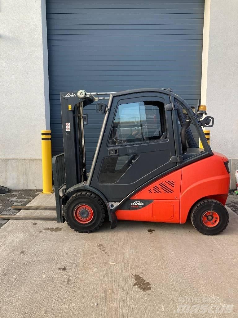Linde H25D/600/393 شاحنات الديزل