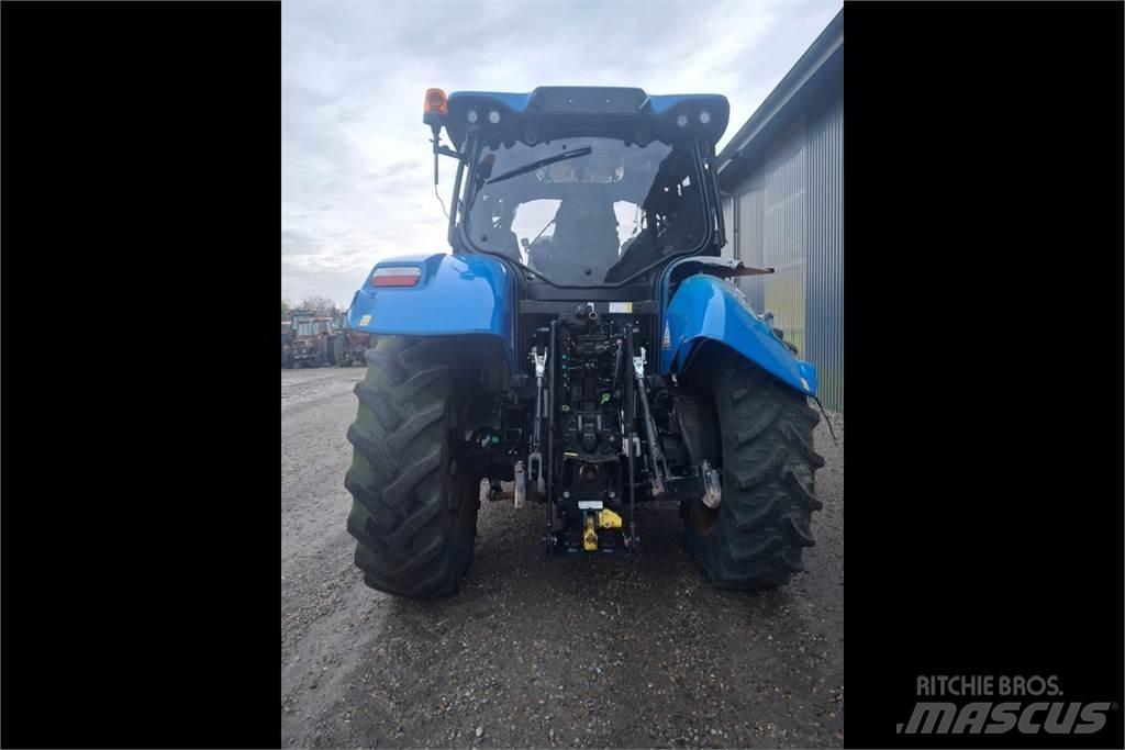 New Holland T6.180 الجرارات