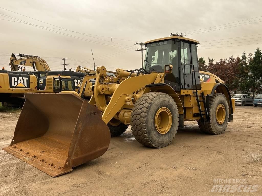 CAT 962 H لوادر بعجل