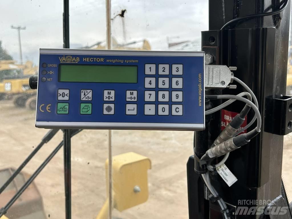 CAT 962 H لوادر بعجل