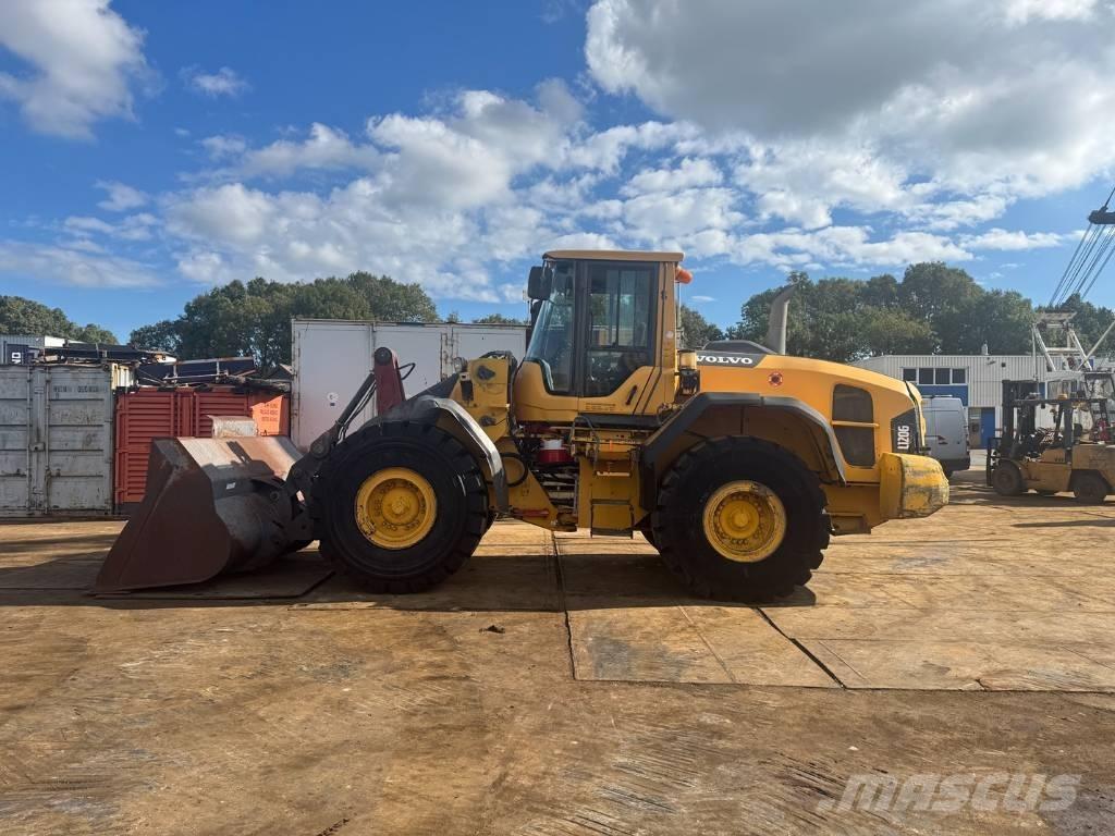 Volvo L 120 G لوادر بعجل