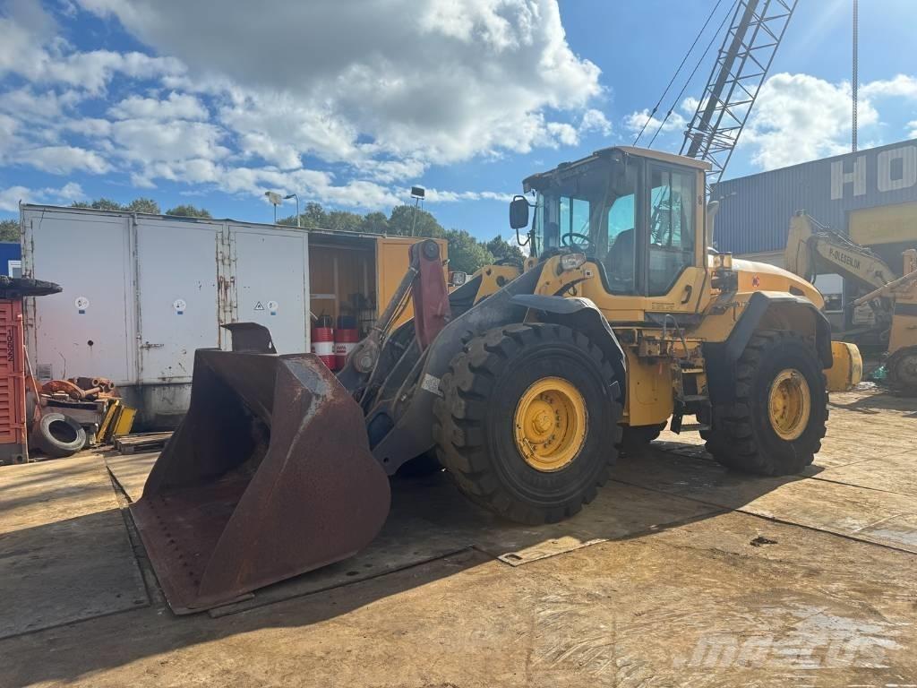 Volvo L 120 G لوادر بعجل