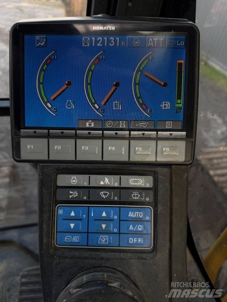 Komatsu PC 290 LC-8 حفارات زحافة
