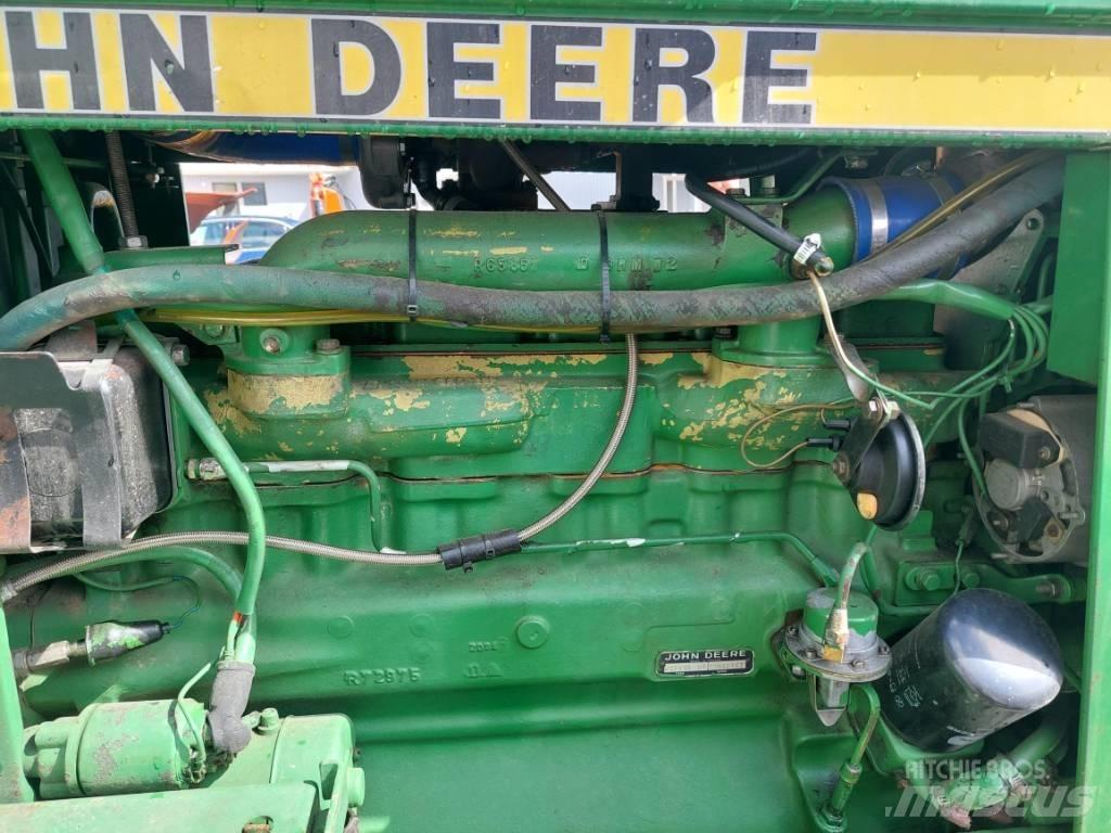 John Deere 3040 الجرارات