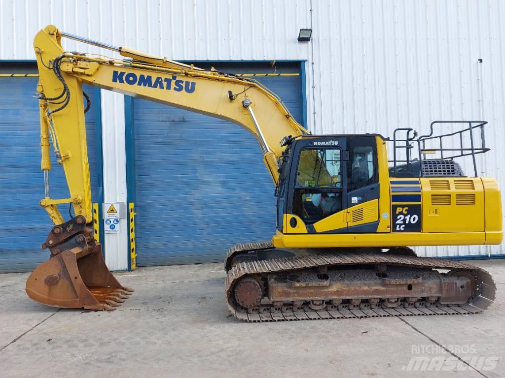 Komatsu PC210LC-10 حفارات زحافة