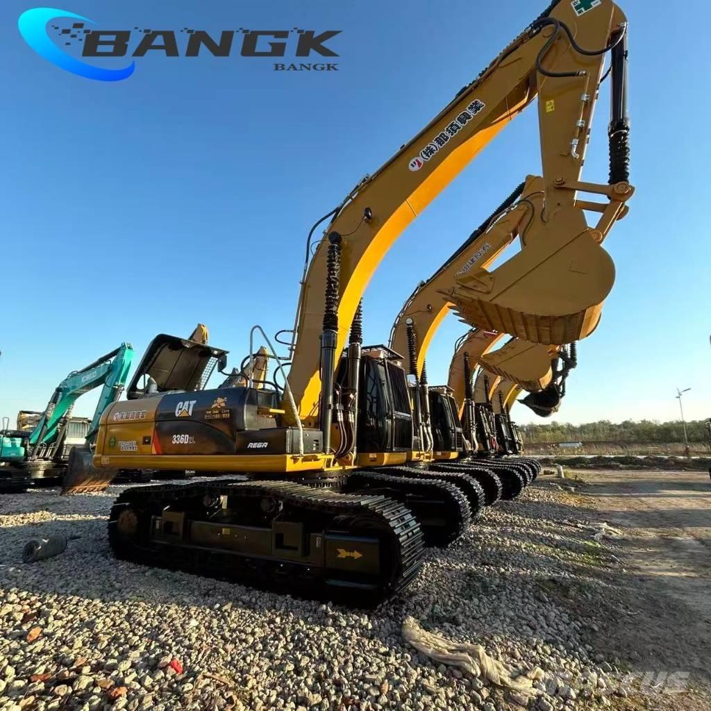 CAT 336 D حفارات زحافة