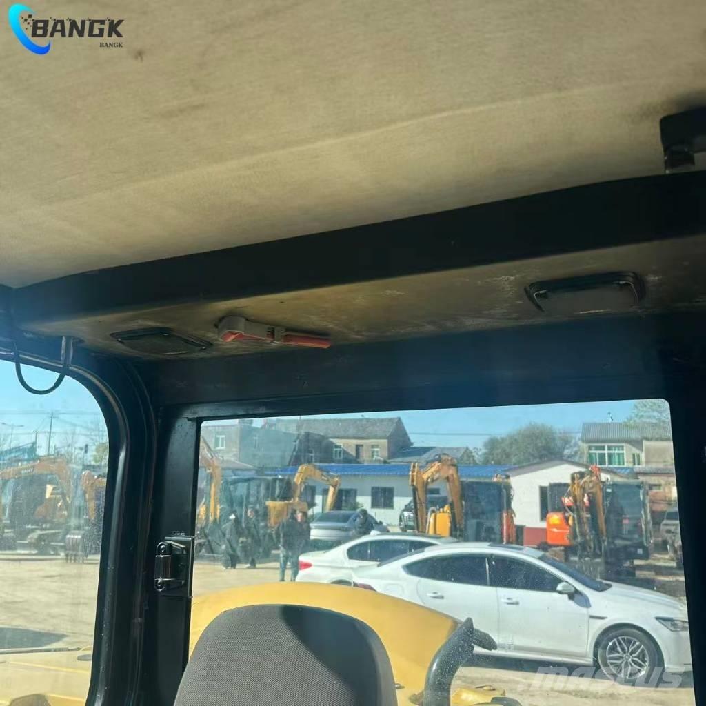 CAT 307E2 حفارات زحافة