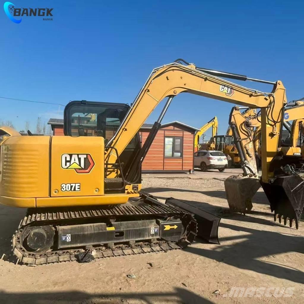 CAT 307E2 حفارات زحافة