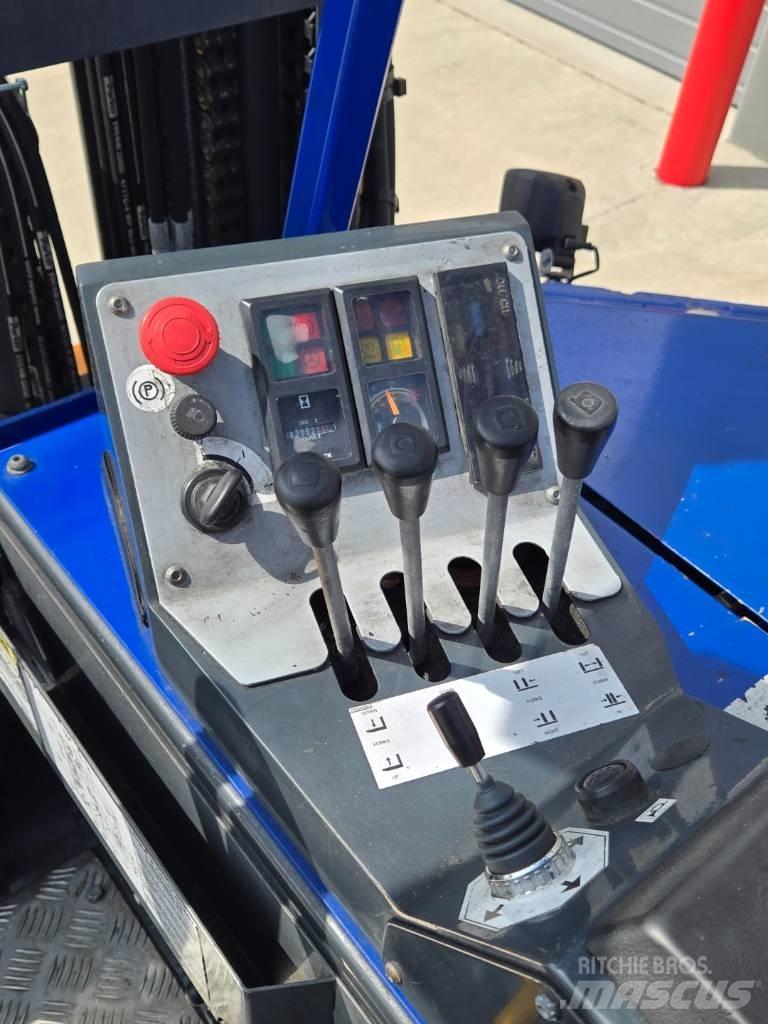Combilift C 6000 شاحنة مناولة