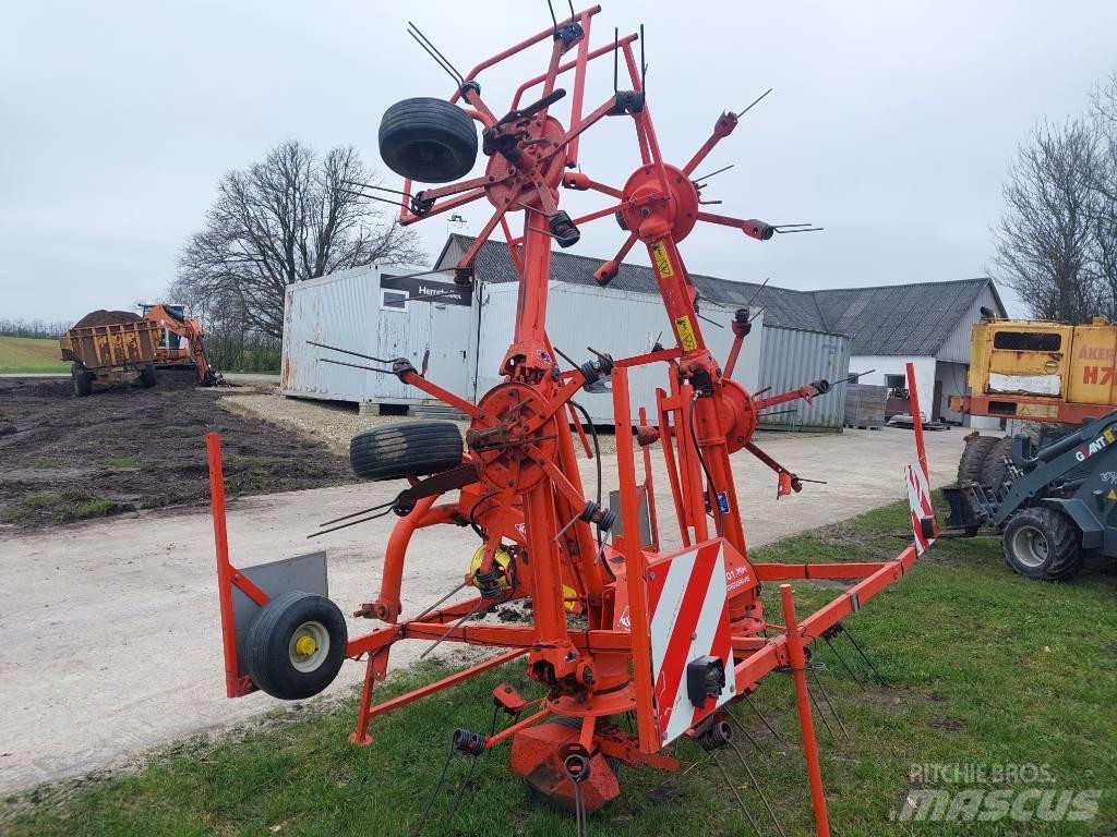 Kuhn GF 6401 M H مكابس وميبسات التبن