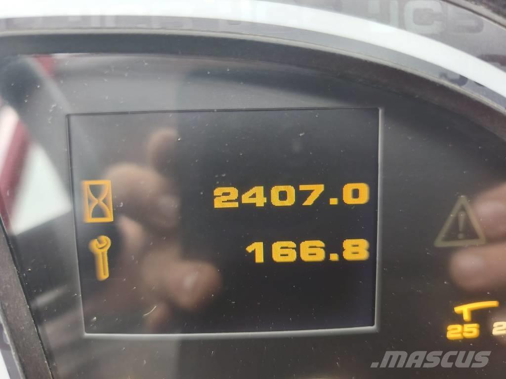 JCB 540-200 مناولات متداخلة