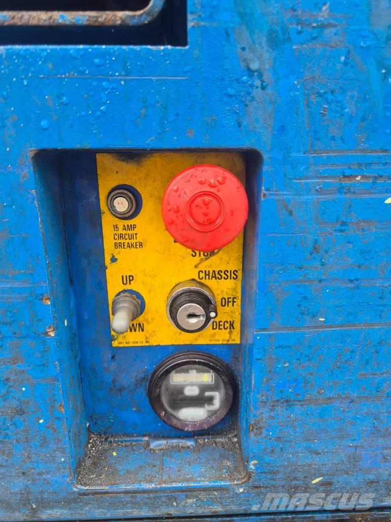 UpRight MX19 رافعات مقصية الشكل