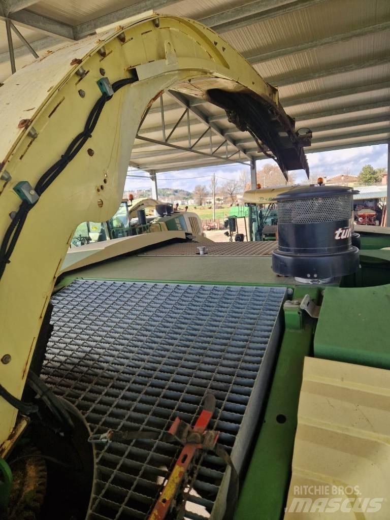 Krone Big X 800 علافات ذاتية الدفع