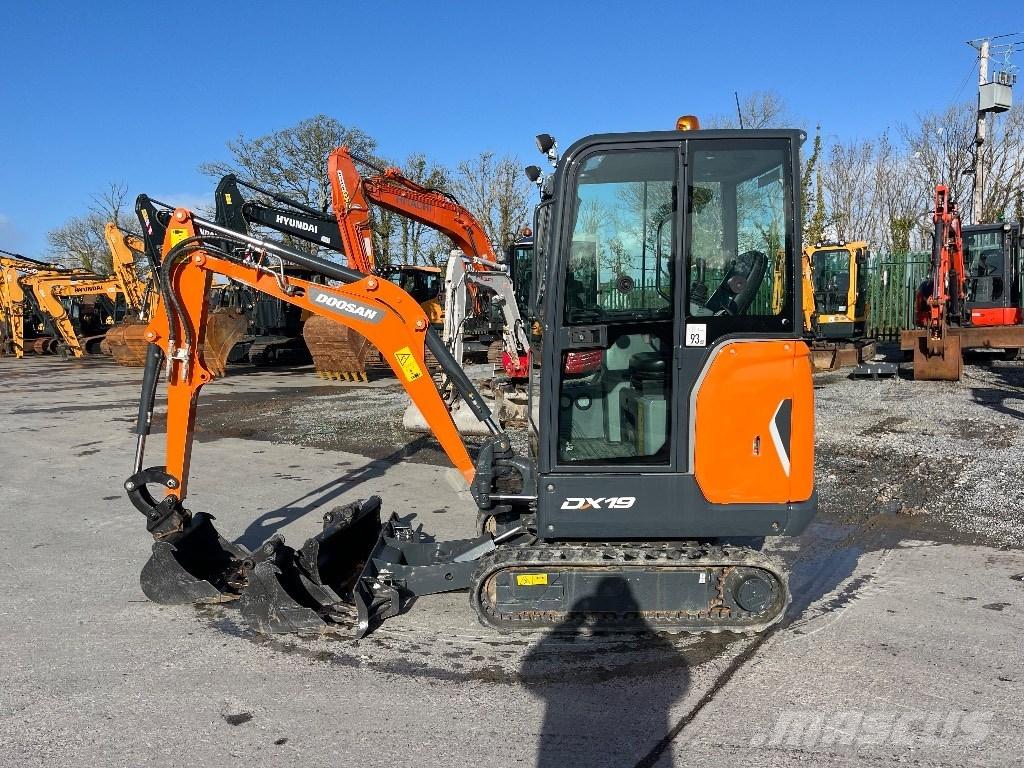 Doosan DX 19 حفارات صغيرة أقل من 7 طن (حفارات صغيرة)