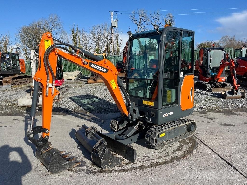 Doosan DX 19 حفارات صغيرة أقل من 7 طن (حفارات صغيرة)