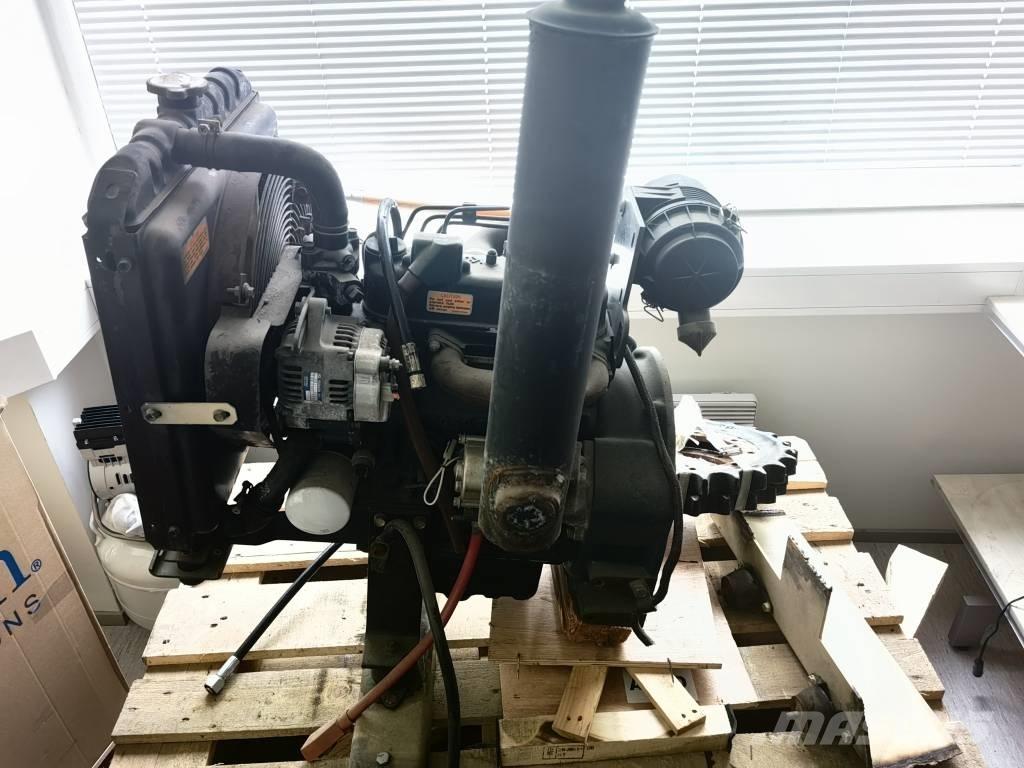 Kubota D905, D902 محركات