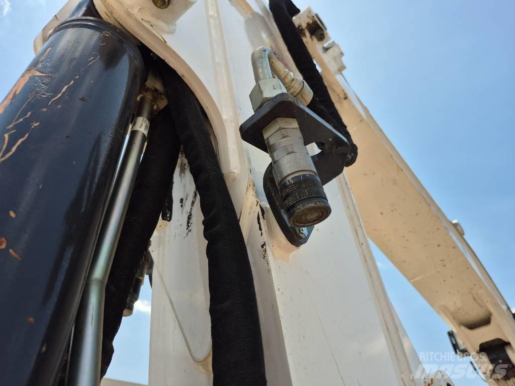Bobcat E 85 حفارات زحافة