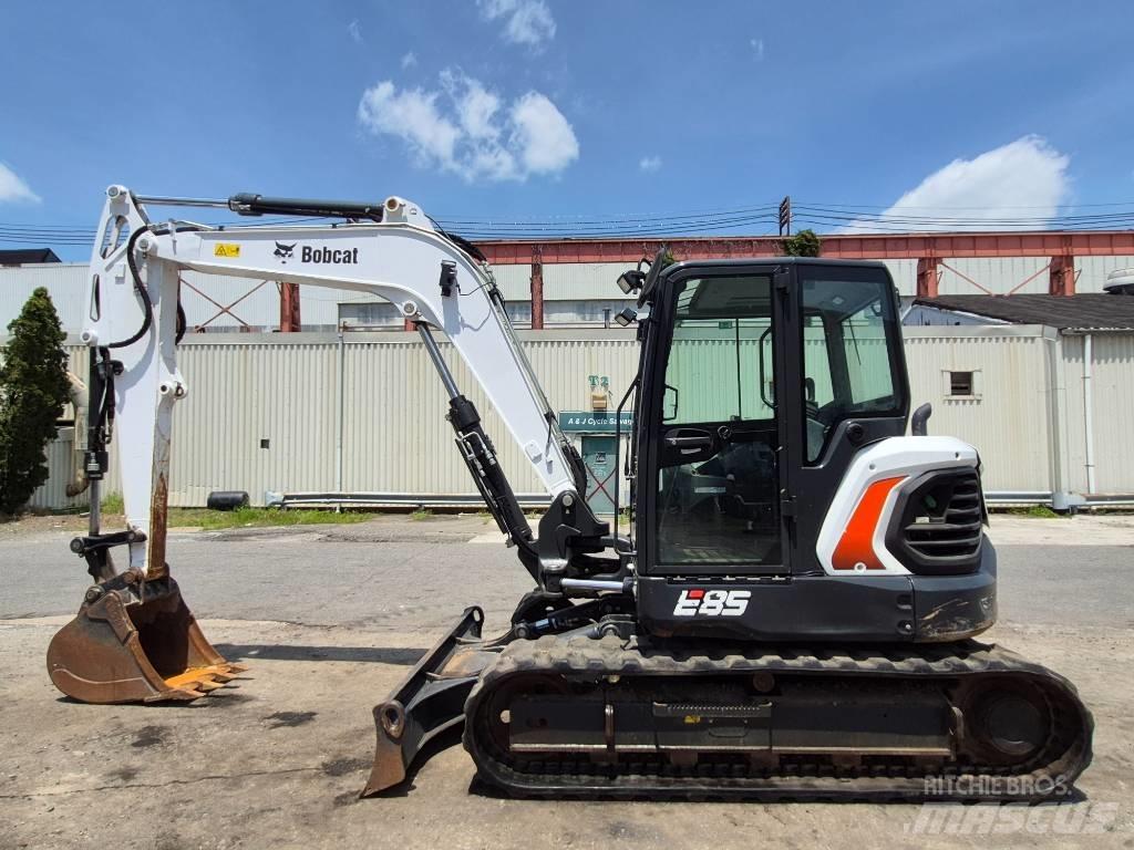 Bobcat E 85 حفارات زحافة