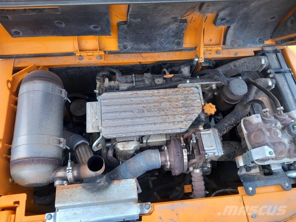 JCB js 190 حفارات زحافة