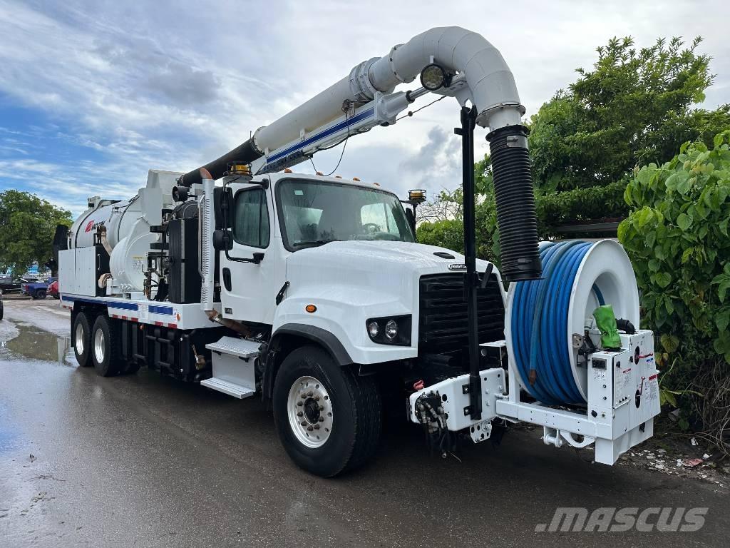 Freightliner 114 SD شاحنات مزدوجة / خلخلة