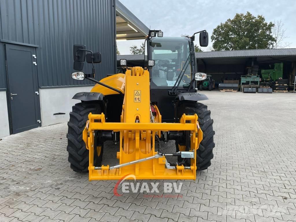 JCB 532-60 معدات مناولة لأغراض الزراعة