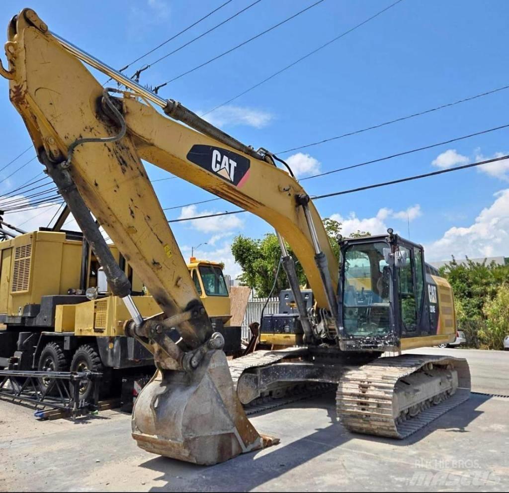 CAT 324 EL حفارات زحافة