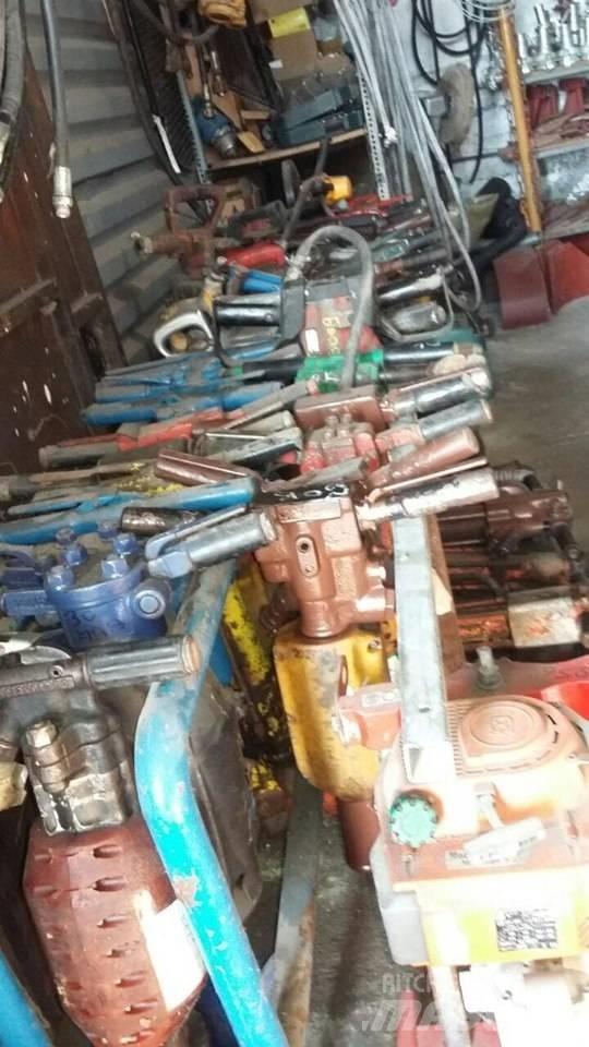 Atlas Copco TEX 250 مطارق / كسارات