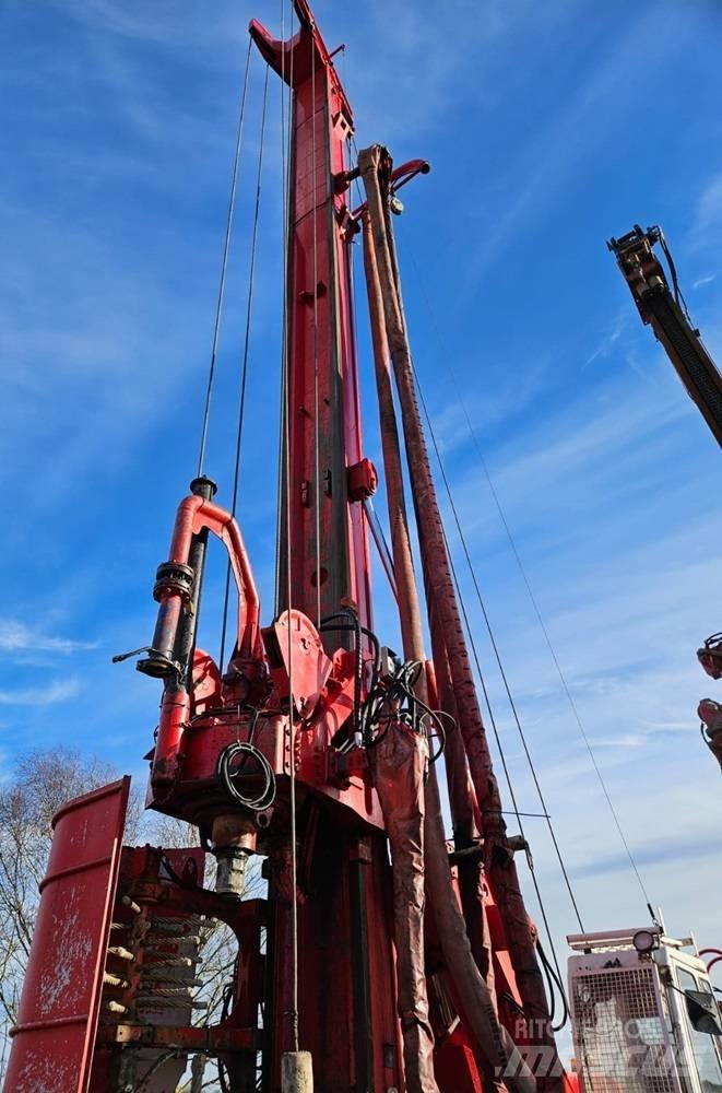 Soilmec R312-200 منصات دق خوازيق