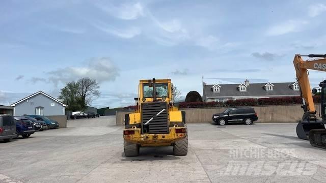 Volvo L 90 لوادر بعجل