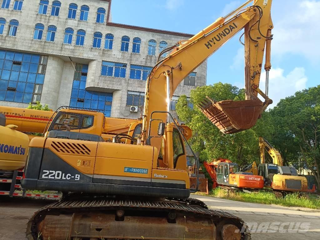 Hyundai R220LC-9 حفارات زحافة