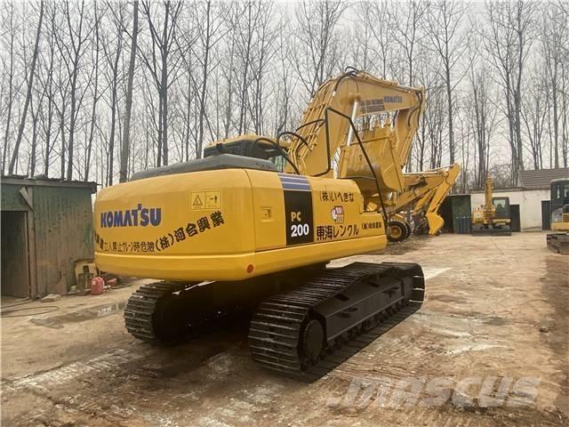 Komatsu PC 200-7 حفارات زحافة